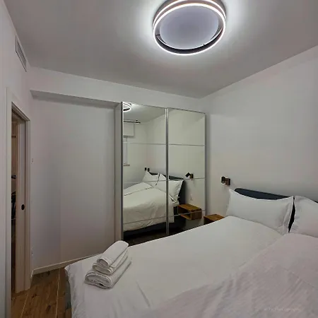 Perlissima, View And Pool Apartment Malcesine
